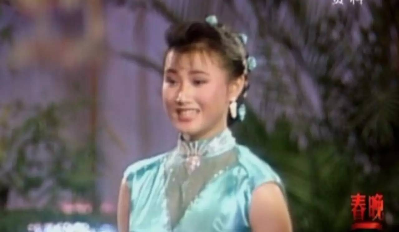 妈呀，我可能看了假的春晚