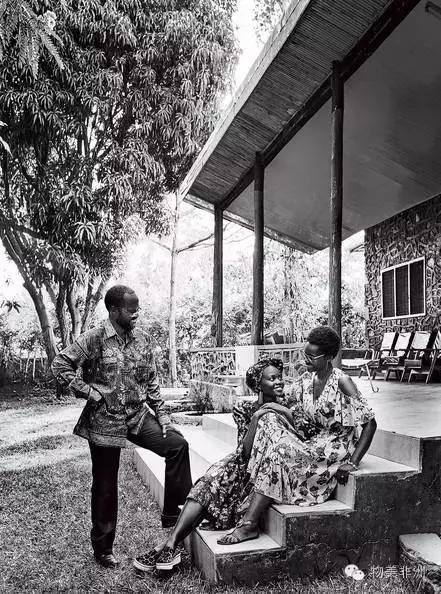 在《为奴十二载》里,来自非洲的她把这个角色演绎的淋漓尽致