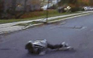 为什么玩滑板老是要摔倒,玩滑板摔倒有多严重