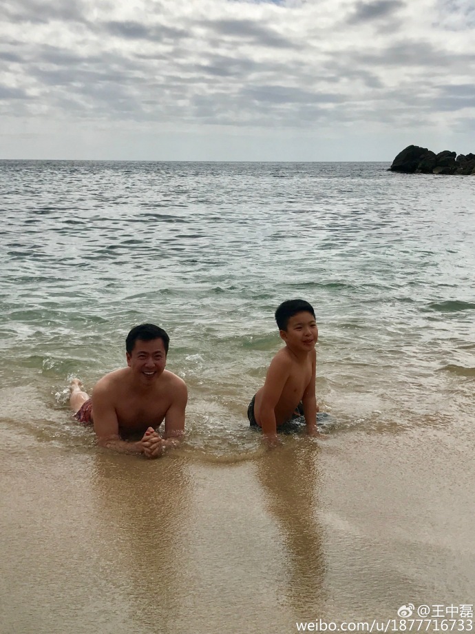 安吉考拉的视频,安吉考拉海边度假