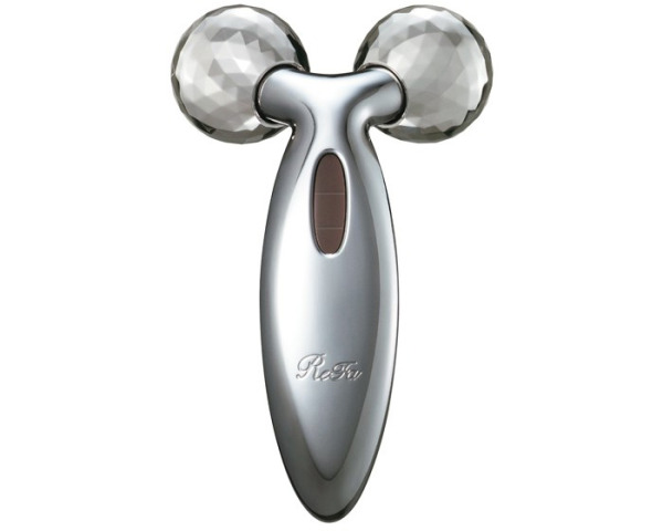 两千左右给女朋友买什么礼物 (200元给女朋友买什么礼物)