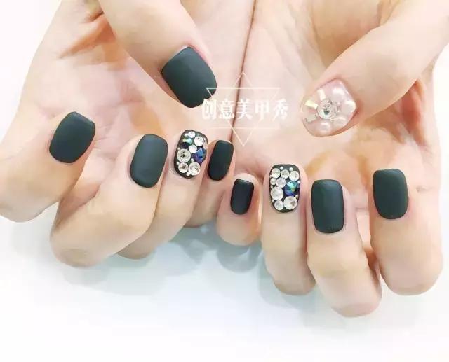 永不过时的5款美甲你做过几款,再不做美甲就要疯了音频