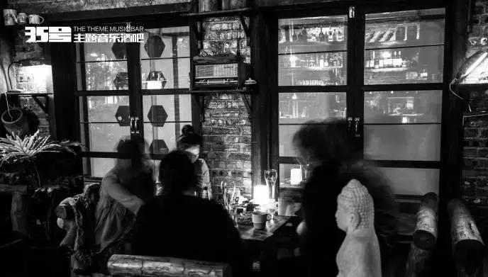 成都地下民谣小酒馆,除了赵雷以外的民谣歌手