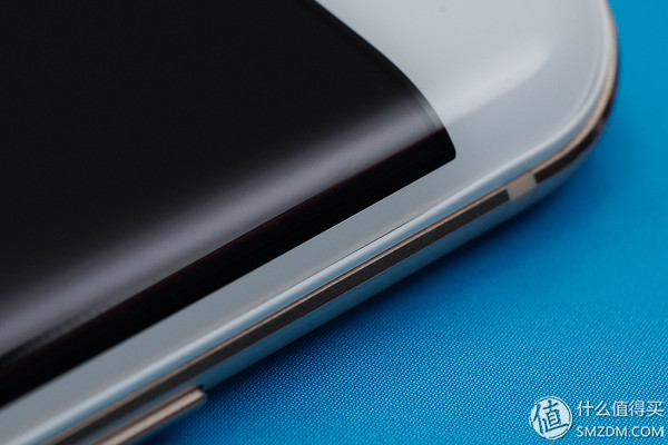 vivoxplay6内外屏是一体的吗,vivoxplay6曲面屏参数