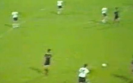 中国足球队员黄博文,中国第一右边锋