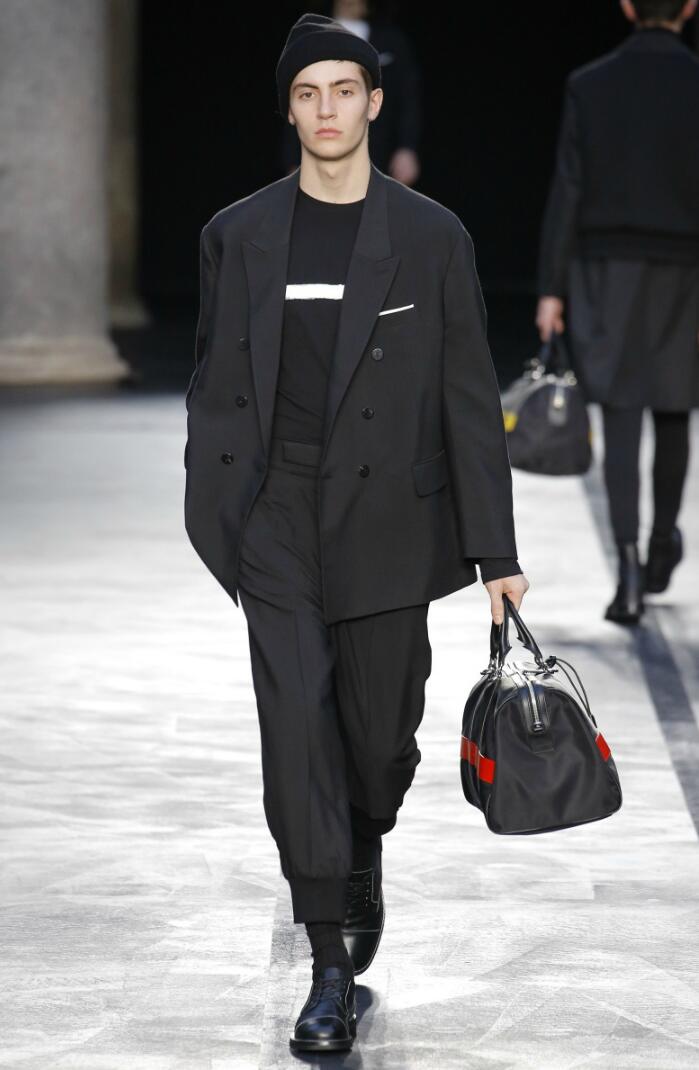 秋冬简约男装,20年秋冬男装流行风格