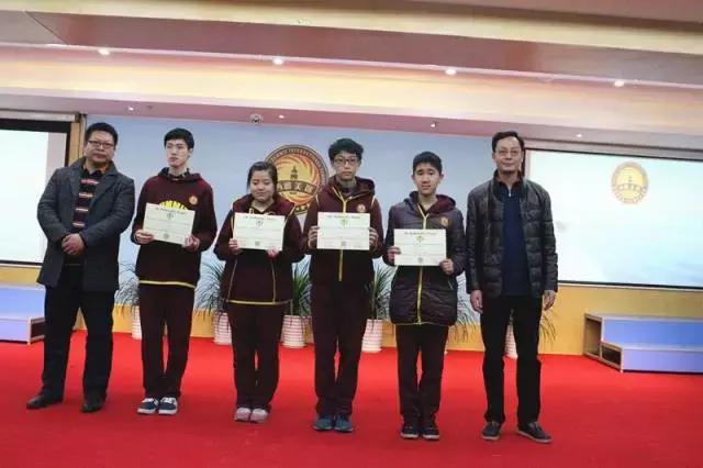 成都喝盖碗茶看川剧变脸图片,四川川剧变脸走进校园