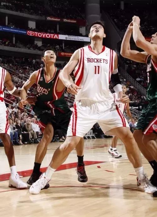 姚明在职业生涯穿过哪些球鞋,姚明球鞋回顾