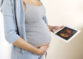 医生说胎位不正只能竖切,怎么确定胎位是头位