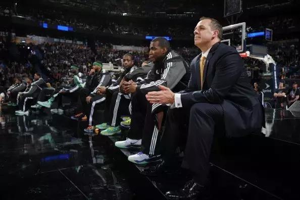 主教练弗兰克沃格尔简介,步行者主教练弗兰克沃格尔