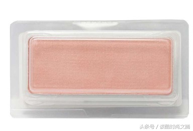 桃花腮爱不停，13款粉嫩系腮红测评