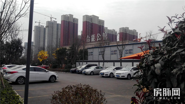左边万科城,右边智慧城,合能公馆在长安一点也不偏!