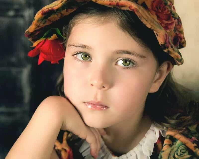 央视春晚小女孩唱歌,春晚第一个节目的小女孩