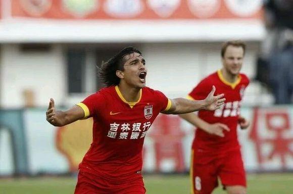 卓尔引进新援,卓尔后防补强人选