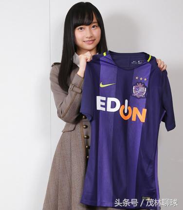 日本16岁偶像靓妹钟爱足球考取裁判证书喜欢前国安锋煞