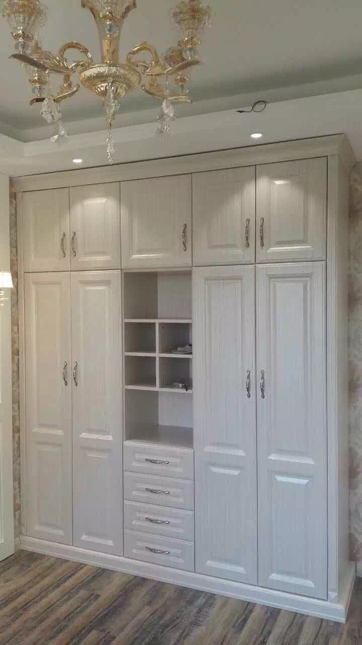 衣柜实图施工,衣柜工人安装视频