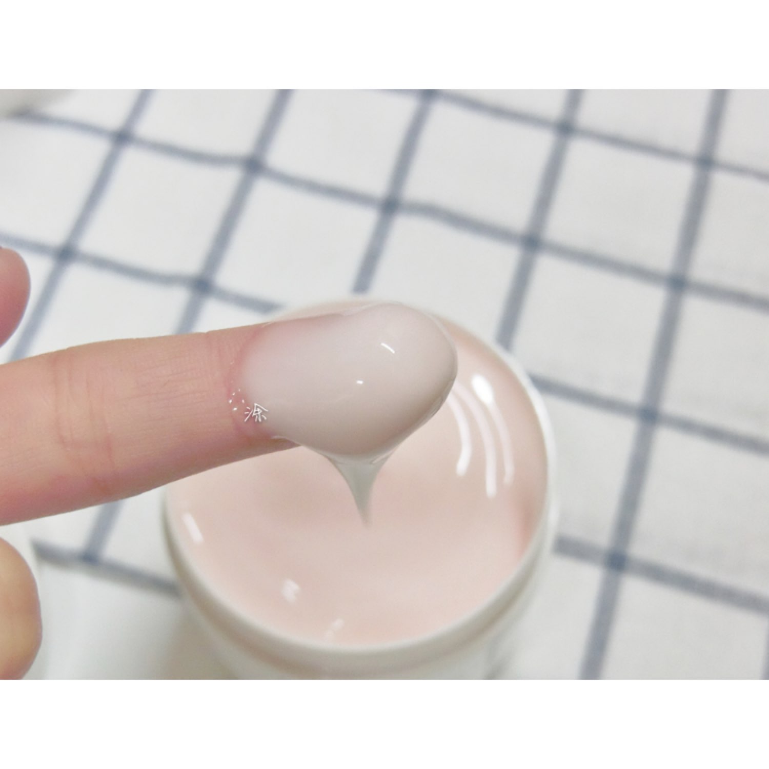 闭口痘痘护肤品测评,脸上长闭口粉刺用什么护肤产品