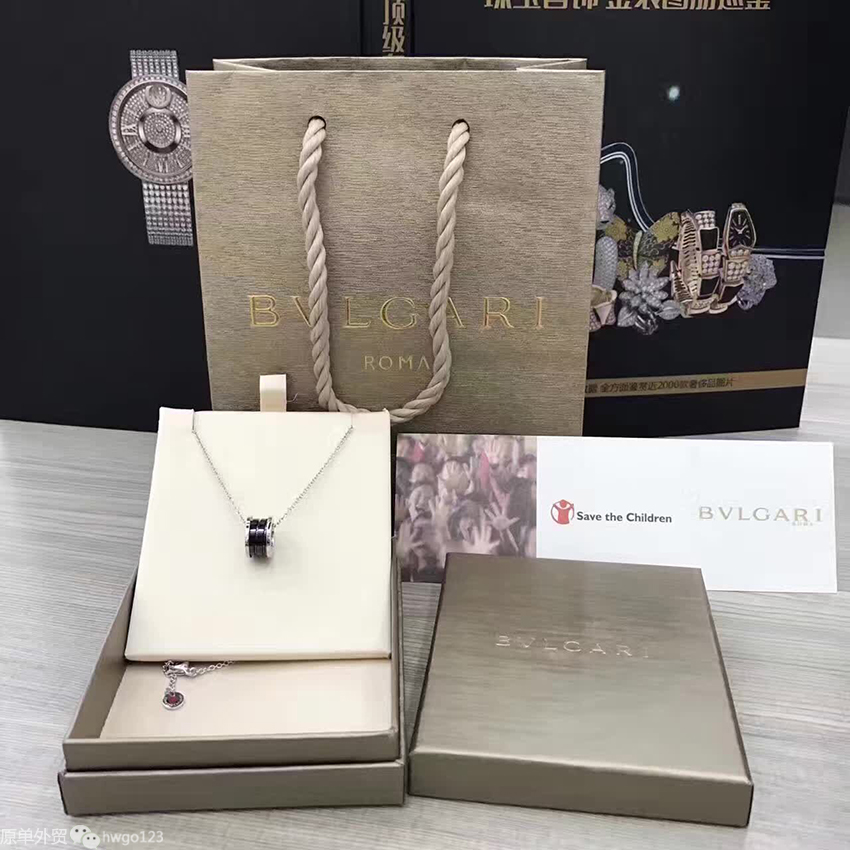 送给自己心仪的女生有哪些饰品推荐呢?