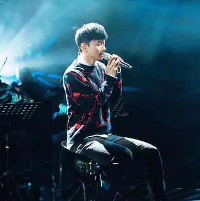 张杰深情翻唱完整版,张杰深情独白