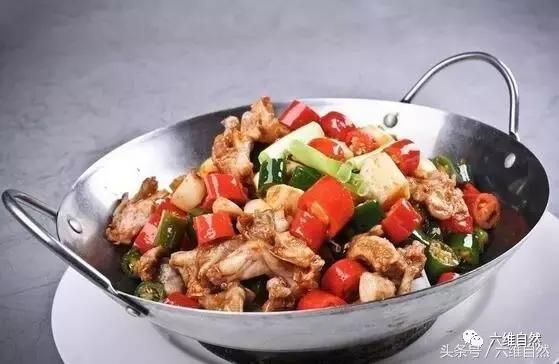 青蛙和田鸡是不是同一种动物,青蛙与虎纹蛙的区别