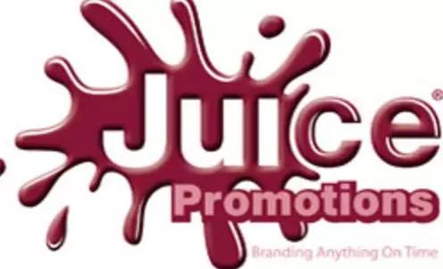 把15公斤行李穿上身!澳洲创意公司发明省钱“登机外套”