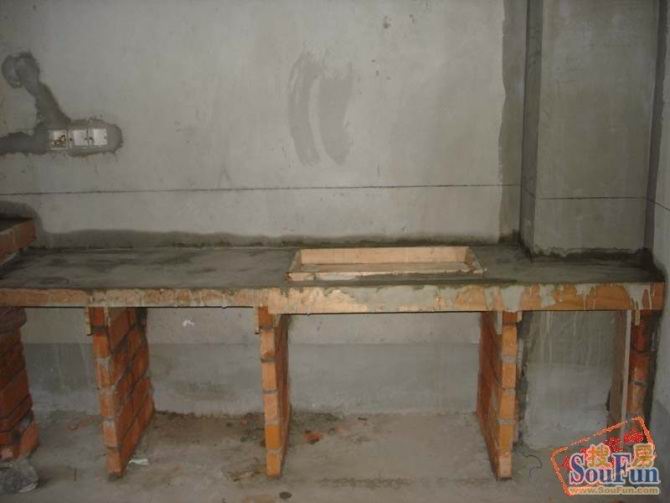 厨房橱柜是不锈钢好还是砌砖好,自己在家砌砖做橱柜