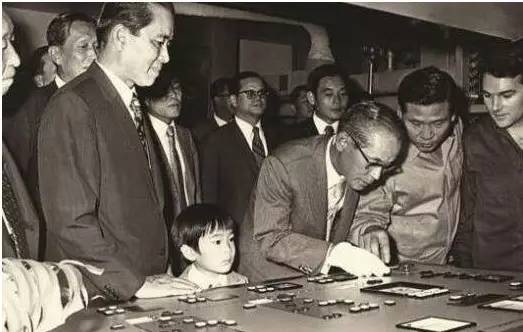 首富独子、前妻移情影星、被捕,三星“太子”李在镕人生堪比韩剧