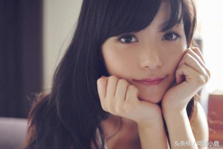 怎样跟异地恋女友聊天,异地恋想给女友惊喜发现被绿