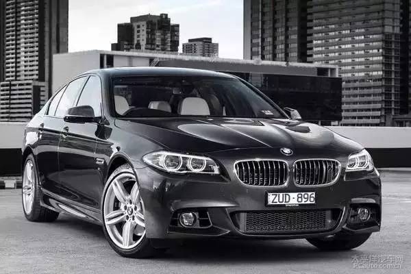 公司上市，迎娶超模，这是全球90后首富的鸡年