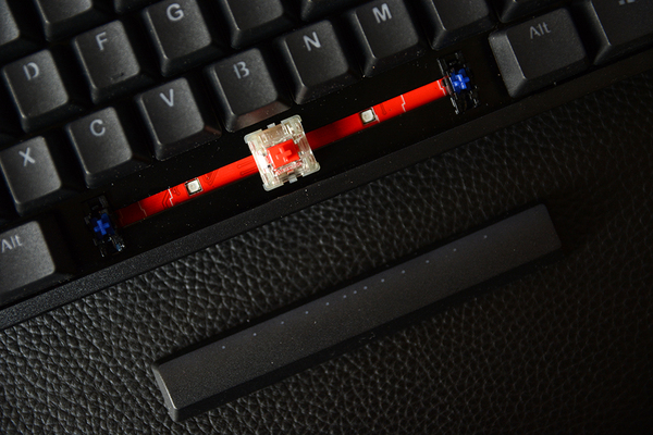 ikbc机械键盘c104黑轴,ikbc跟樱桃机械键盘的区别