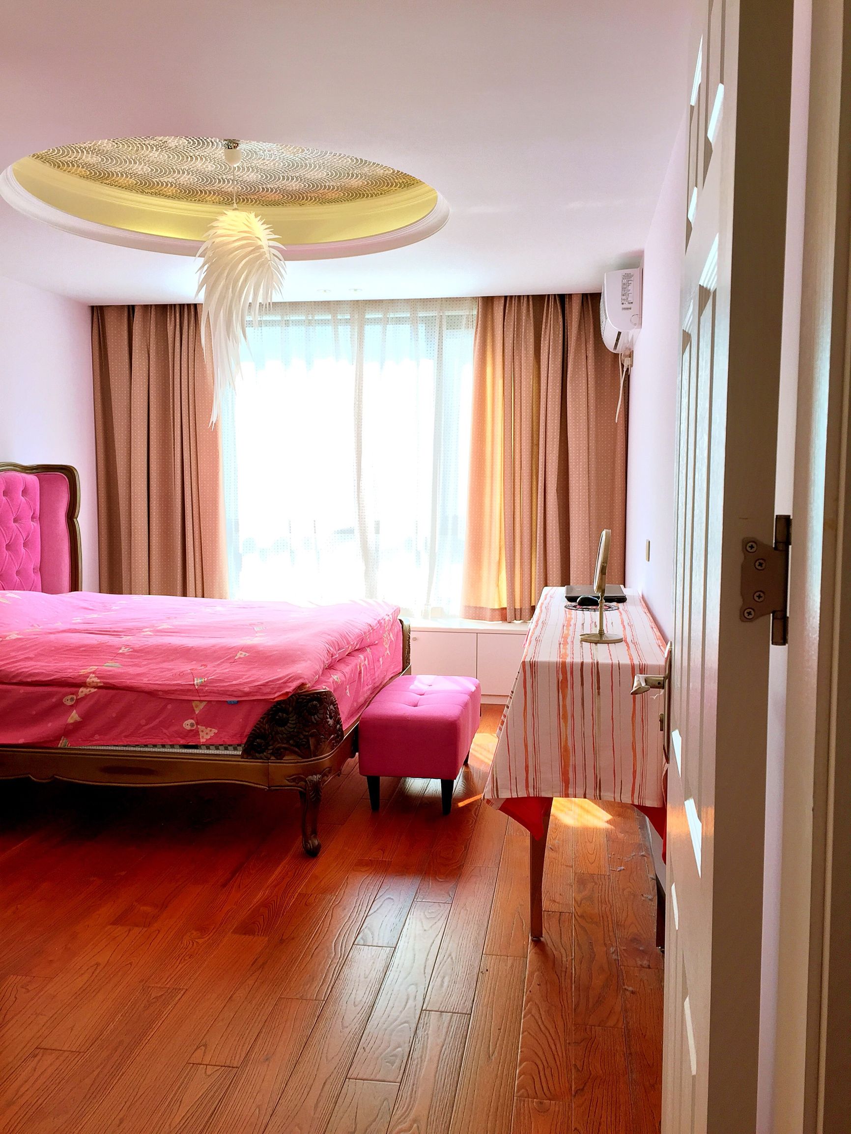 美式和现代轻奢混搭,美式与现代轻奢混搭