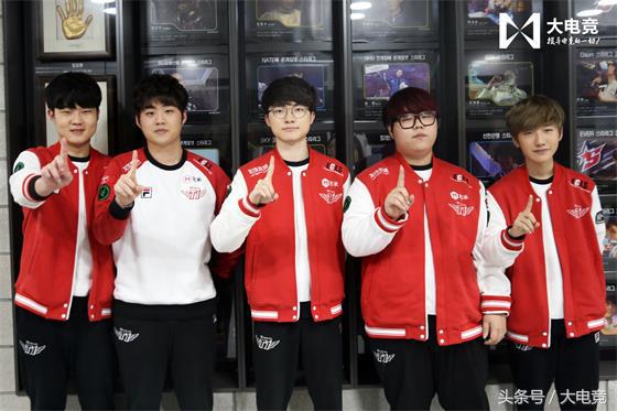 faker被集火还不忘给bang套盾,faker直播说出bang的行动