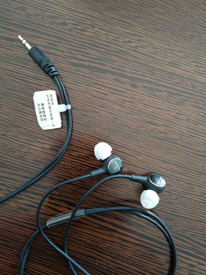 女毒塞CK10对比森海IE80，插xplay5s听效果如何？