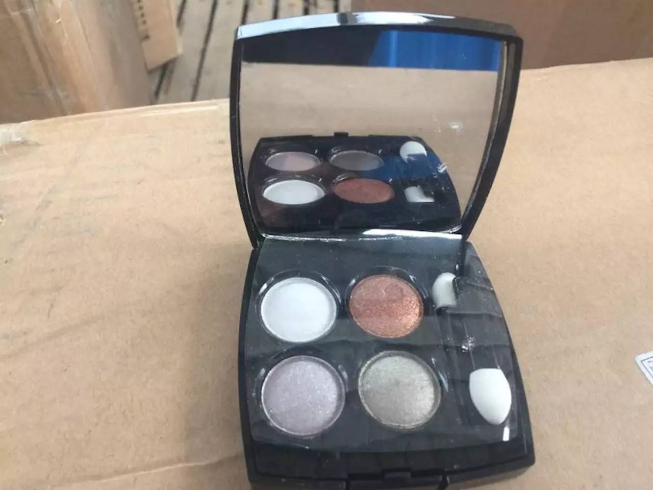 凭祥海关查获千件“香奈儿”化妆品,你在朋友圈买的“情人节礼物”可能没了……「930新闻眼」