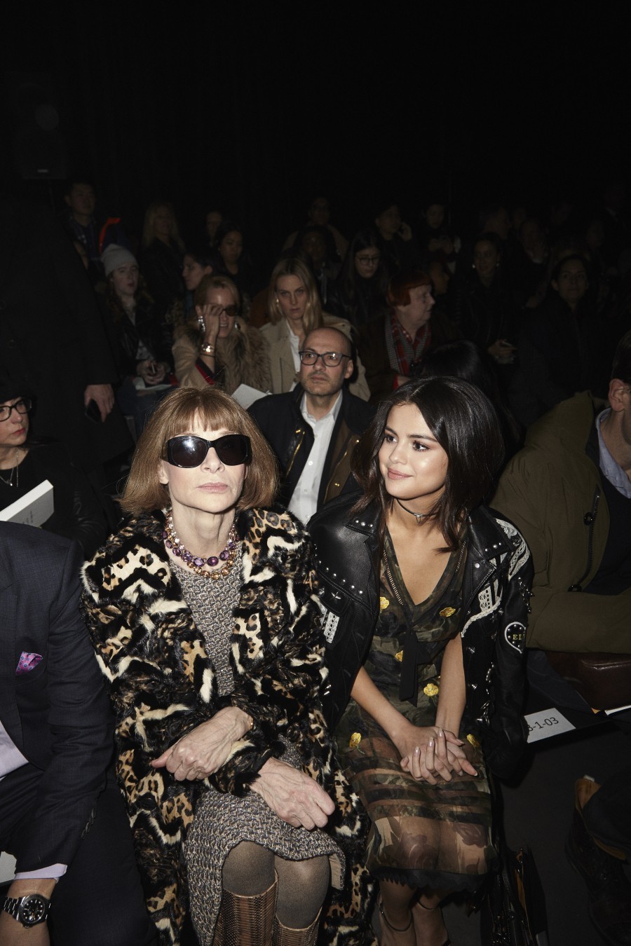 我哭,又跟着阿Sa、吴建豪、Selena 种草了Coach的2017秋冬系列