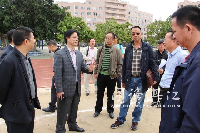 省教育厅检查组到吴川评估校园足球试点县创建工作