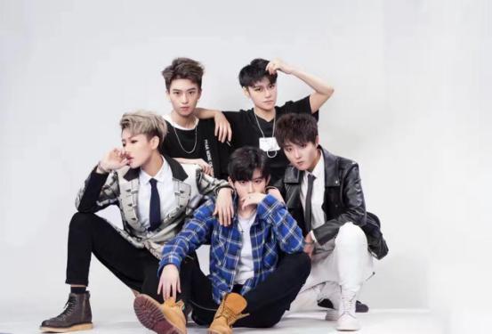 梦幻足球美少女,梦幻足球美少女组合