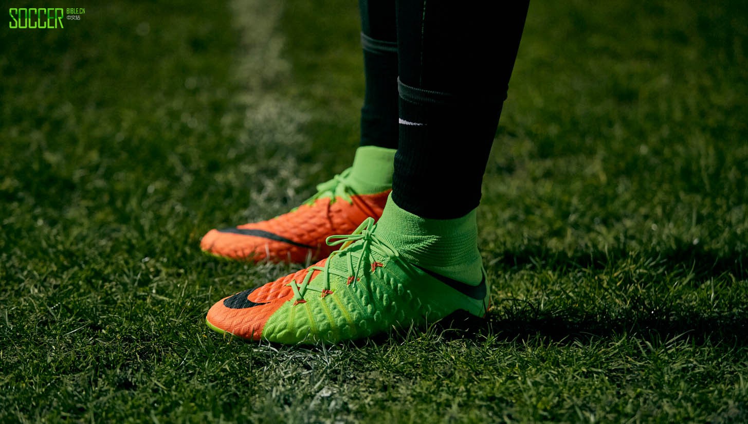 毒牙利刃3篮球鞋测评,毒蜂3ag超顶足球鞋测评