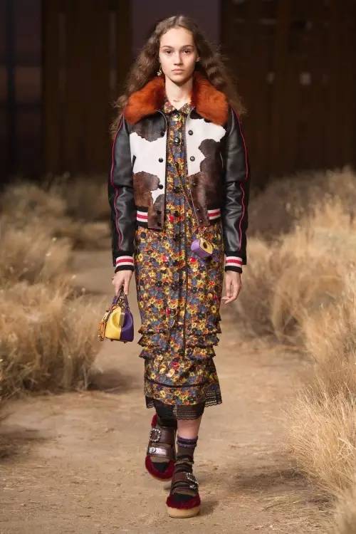 我哭,又跟着阿Sa、吴建豪、Selena 种草了Coach的2017秋冬系列