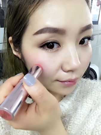 超简单彩妆妆容搭配男生,日系妆容配什么好看男生