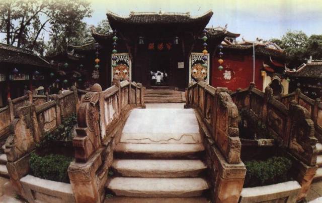 重庆最富有的8个区县 (重庆最发达的10个区县)