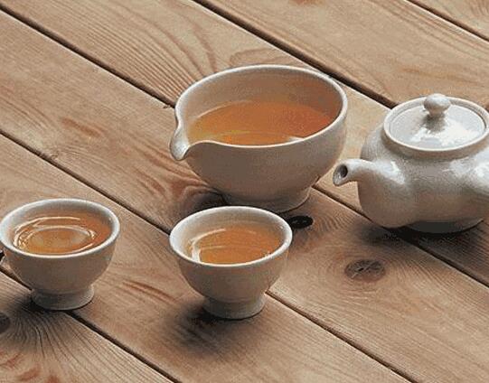 喝茶后胃里不舒服吃哪种中成药,喝茶胃不舒服适合喝什么茶