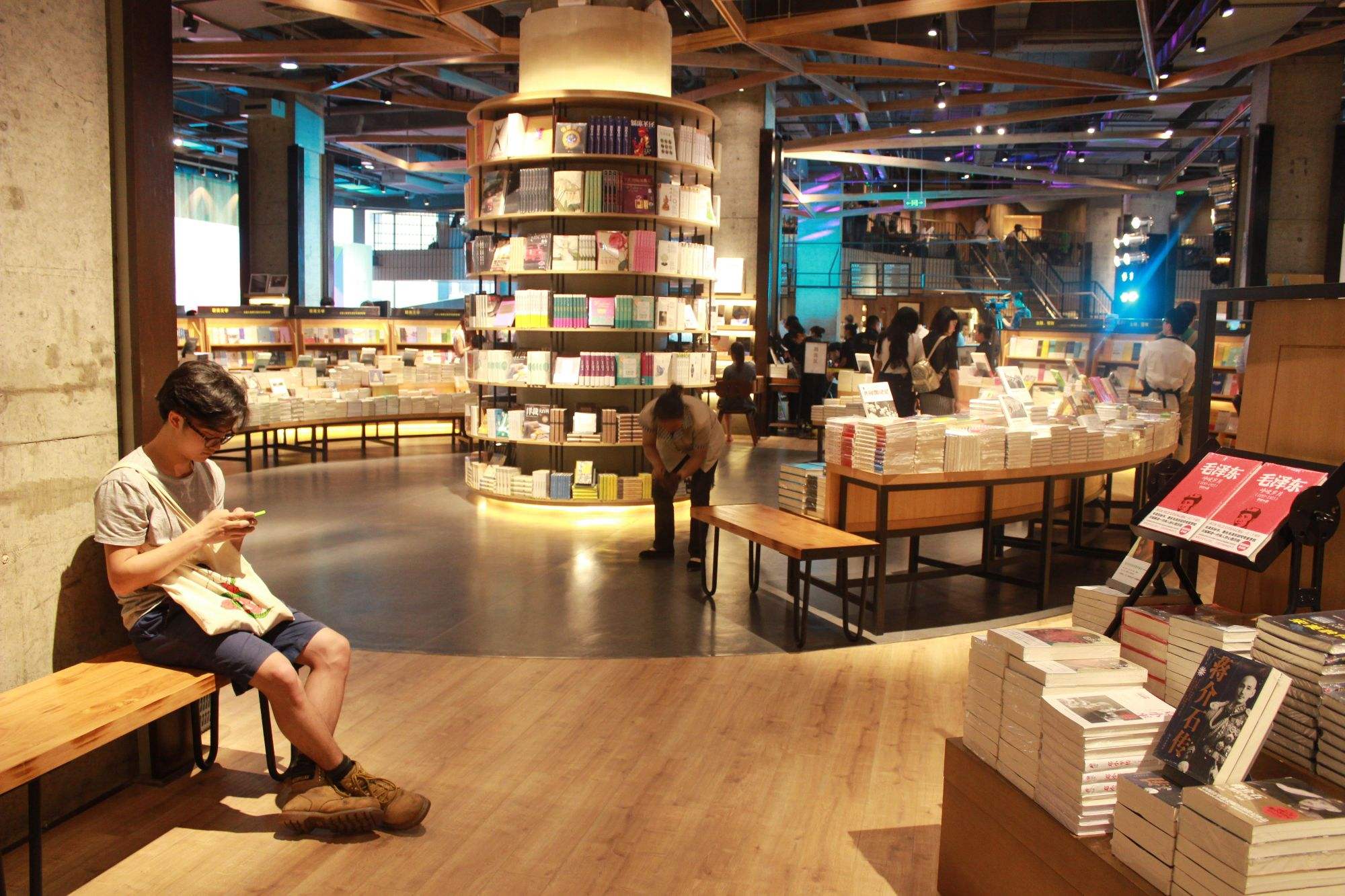 10万创业适合乡镇小本创业项目,2021最火的小本创业暴利创业