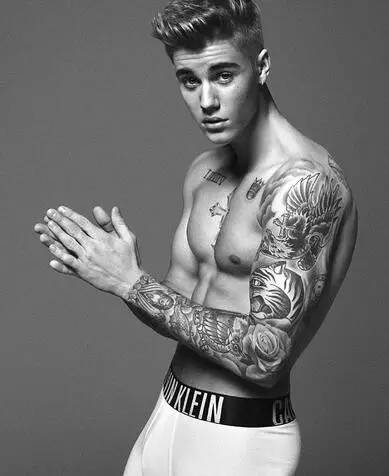 “谁再说纹身是纯装X无意义，我就让老公们去怼住他的嘴”