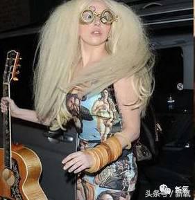 邓紫棋皮裤和别的女星对比,邓紫棋皮裤大盘点