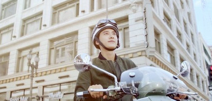 鹿晗骑摩托图片,鹿晗拍过的所有视频