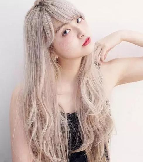 现在的人都在玩七彩斑澜的原宿星空染发