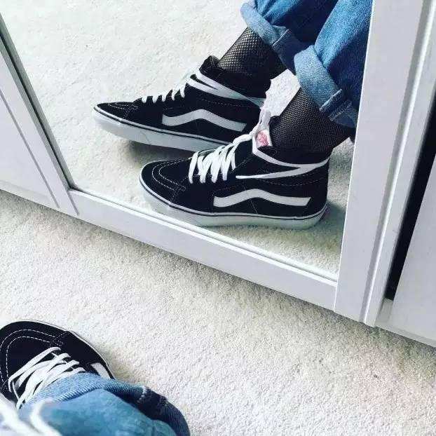 杨幂与超模肯豆合影,杨幂和肯豆衣服试穿