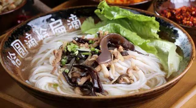 宁波江北鹤鸣牛杂面馆,宁波海鲜面馆排名第一餐