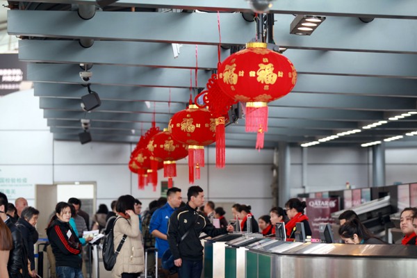 白云机场今起迎返程客流高峰,白云机场乘机最少要提前多少时间